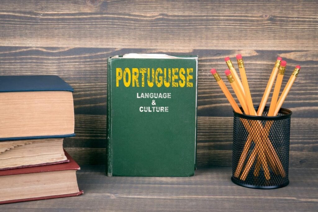 The Role of Dado À in Portuguese Culture